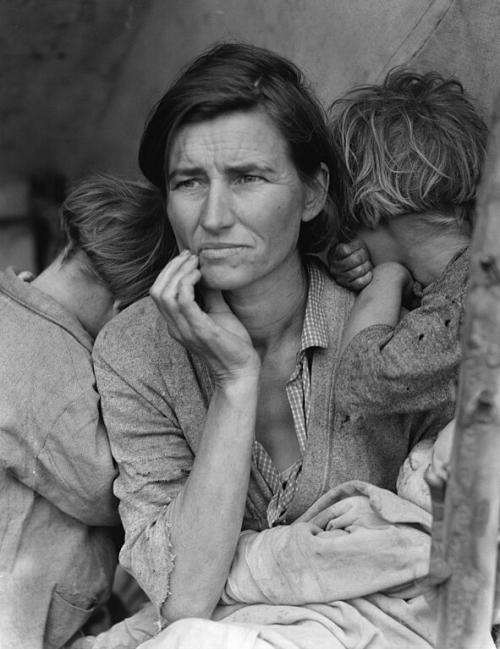  Dorothea Lange- Migrant Mother (Florence Thompson) , 1936
