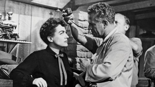 Nicholas Ray e Joan Crawford sul set di "Johnny Guitar"