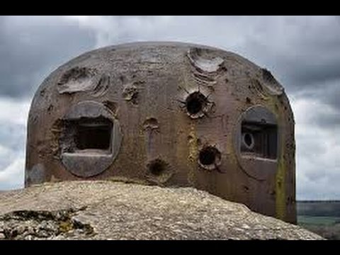 Bunker sforacchiato sulla Linea Maginot