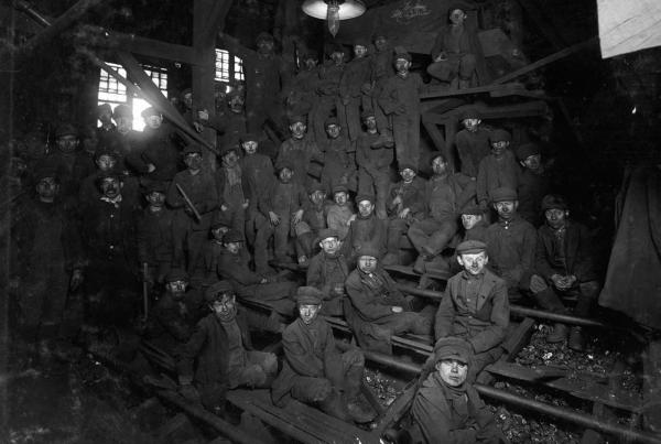  Noon hour in the Ewen Breaker, Pennsylvania Coal Co.- South Pittston, Pennsylvania 1911 credit to Lewis Hine 