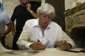 Jean Ferrat nel 2005, a Antraigues-sur-Volane.