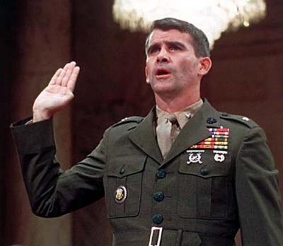 ‎Oliver North‎