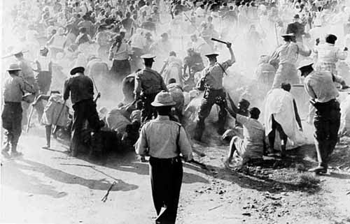 Il massacro di Sharpeville, marzo 1960.